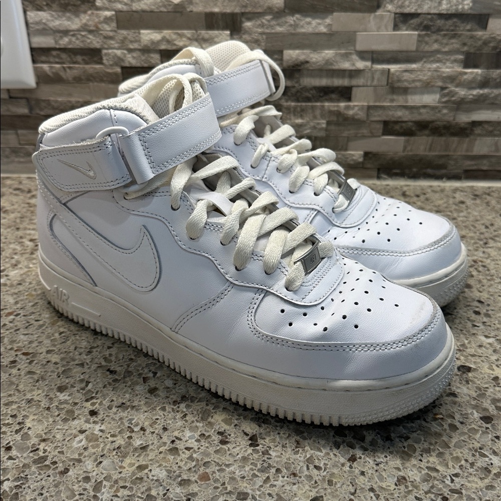 Nike White High-Top Basketball Shoes